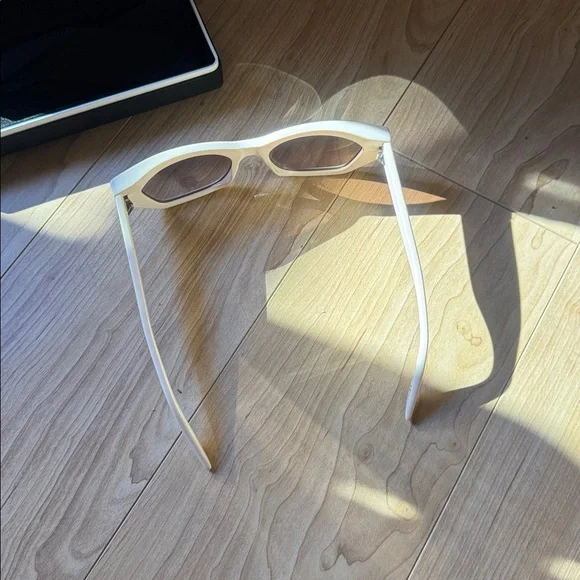 Givenchy GV 7209/S sunglasses - Picture 3 of 3